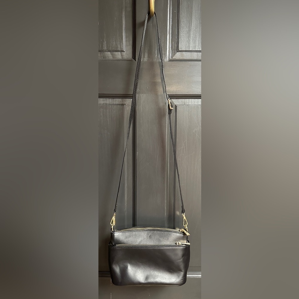 Divina Firenze Smooth Black Italian Leather Crossbody Handmade Italy Nice Size